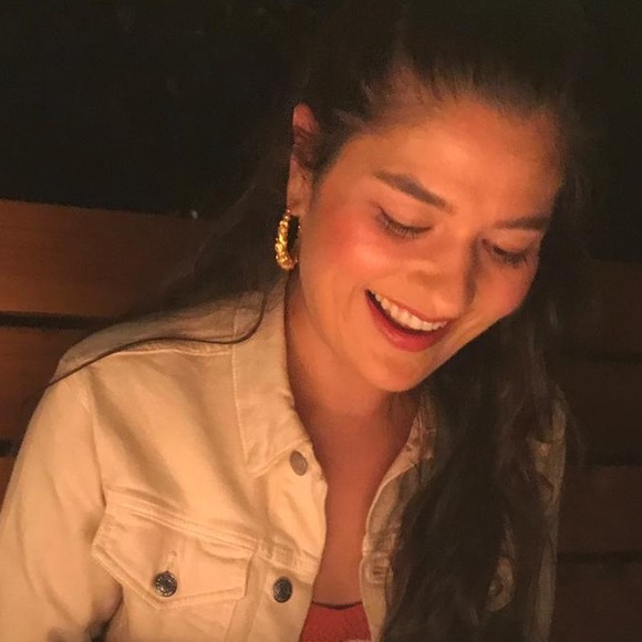 Meet your Posher, Fatima - Picture 1 of 1